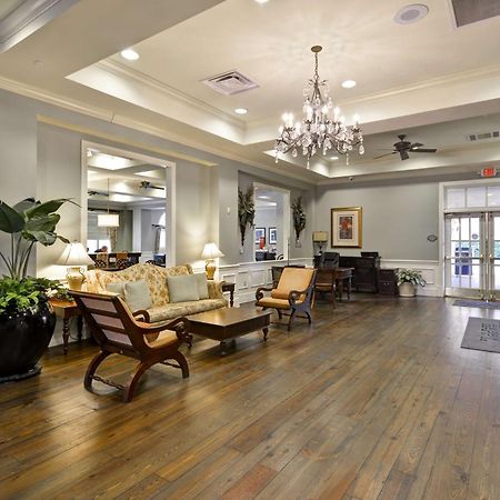 Hampton Inn & Suites Savannah Historic District Exterior foto